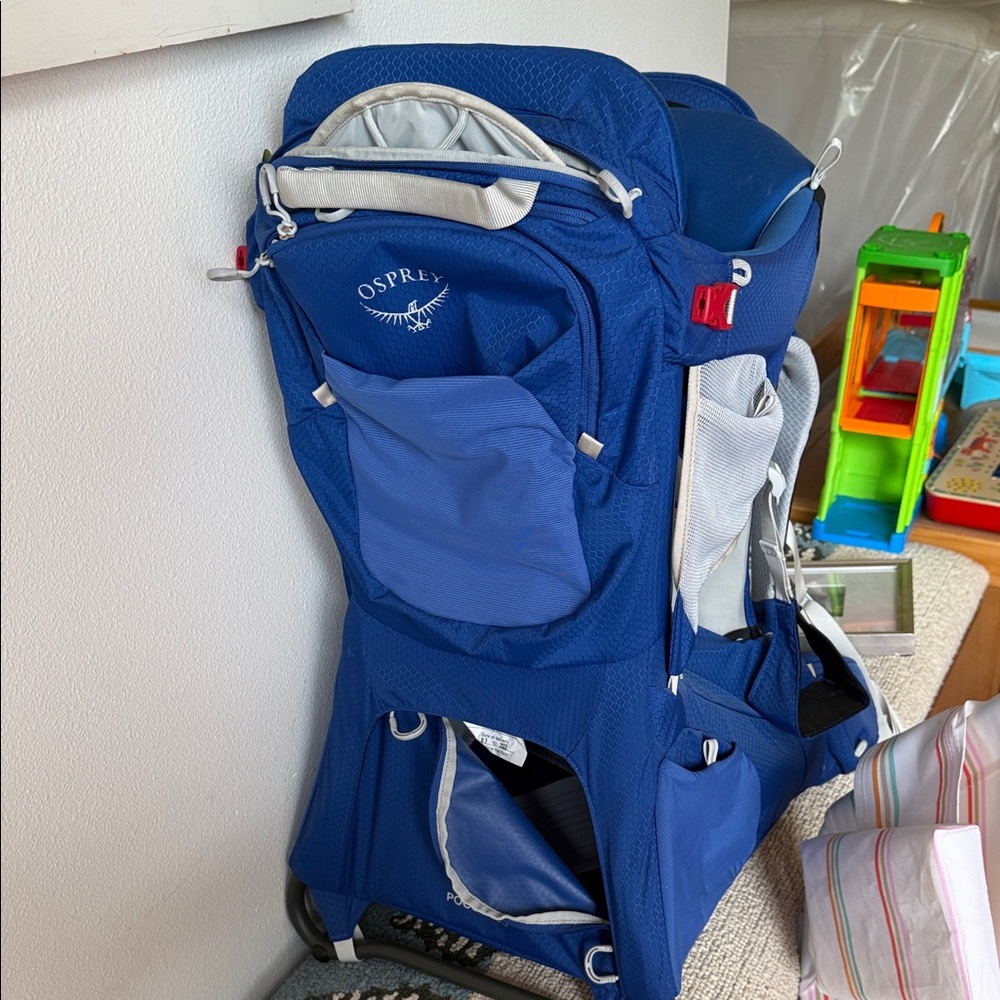 OSPREY Royal Blue Child Carrier with Light Gray Accents